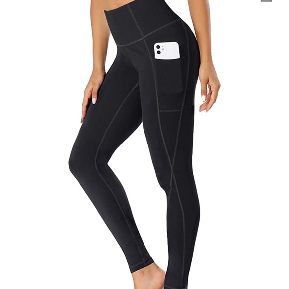 Pants - Black Yoga Pants w/ Pockets